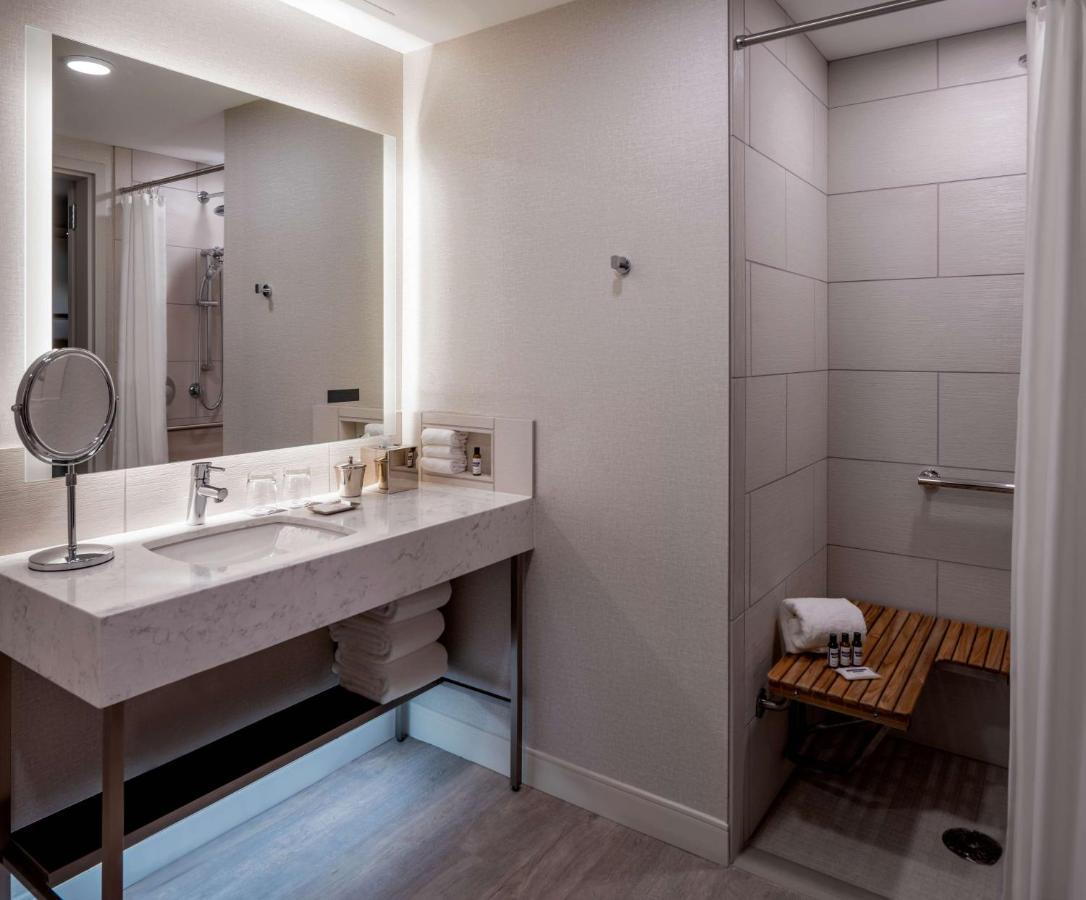 Hyatt Regency Portland At The Oregon Convention Center Extérieur photo