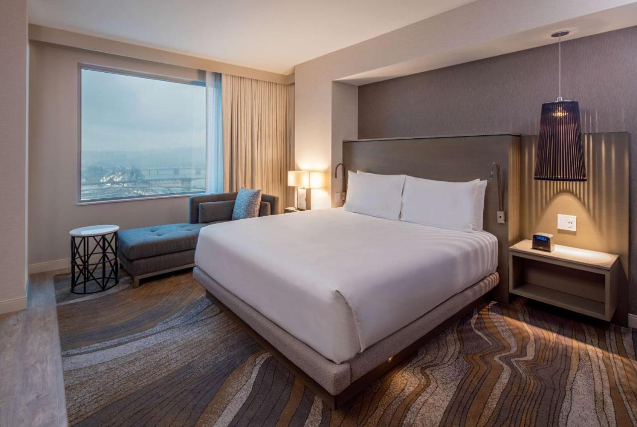 Hyatt Regency Portland At The Oregon Convention Center Extérieur photo